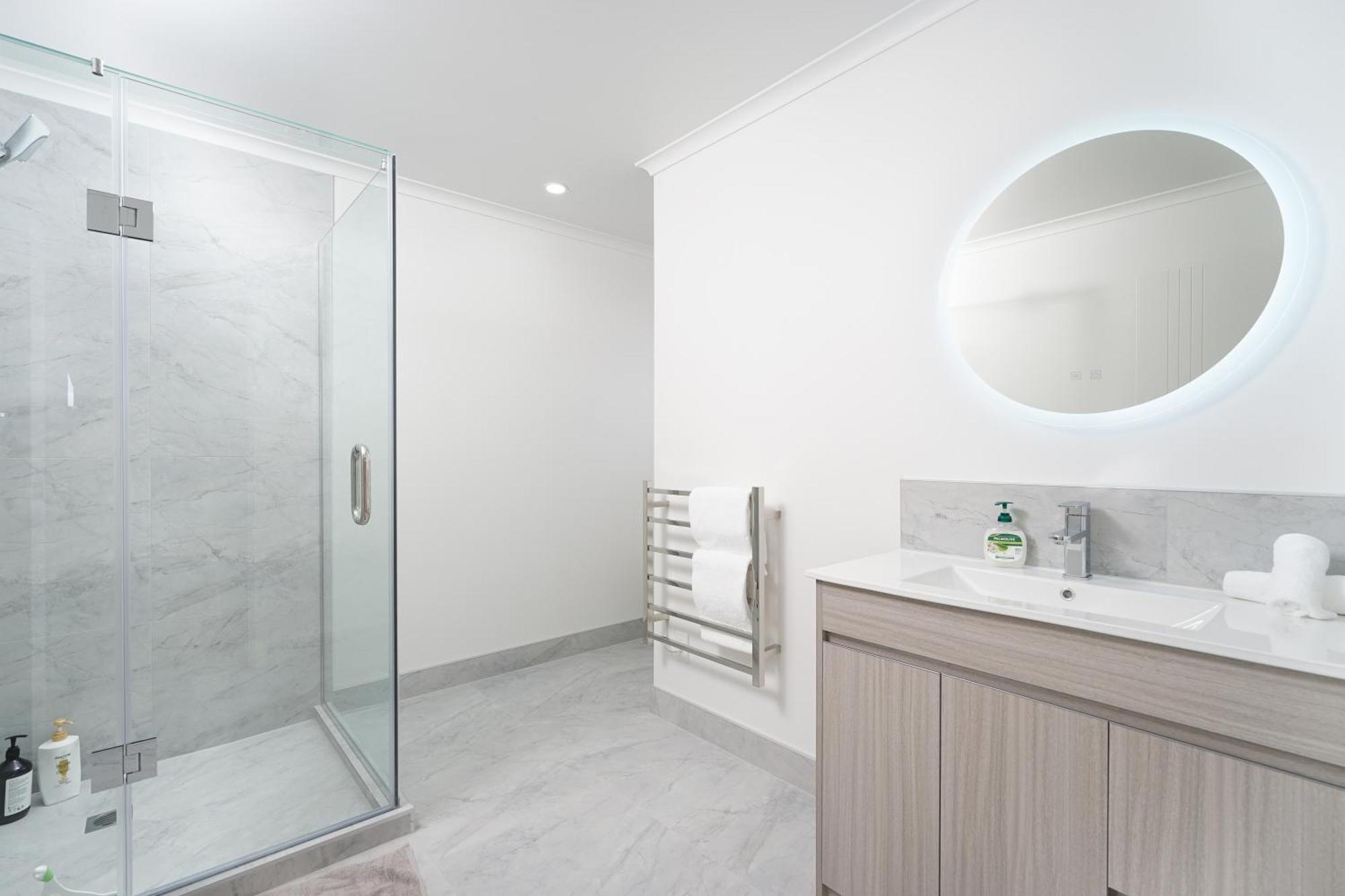 Charming 4Bds House With 3 Bathrooms Brand New Хамилтън Екстериор снимка